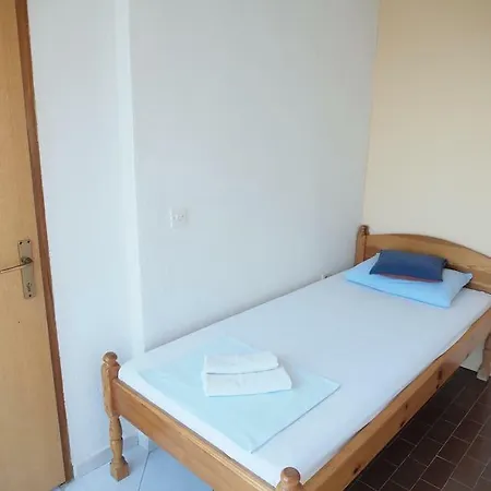 Studio 10192c דירה